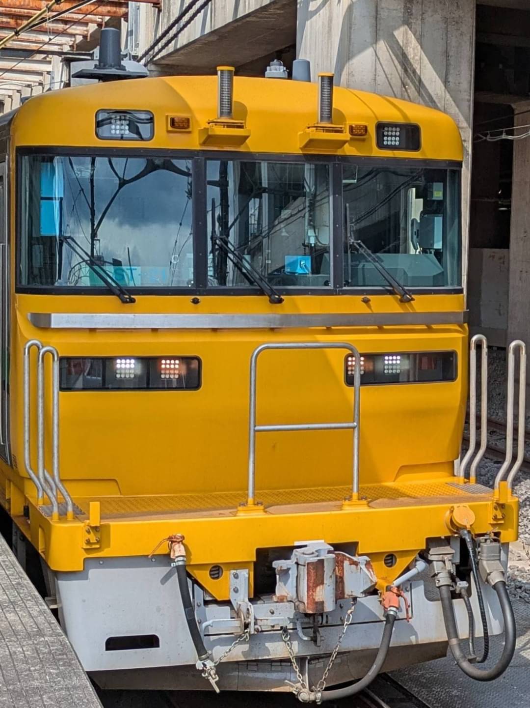 E195-ST21.jpg