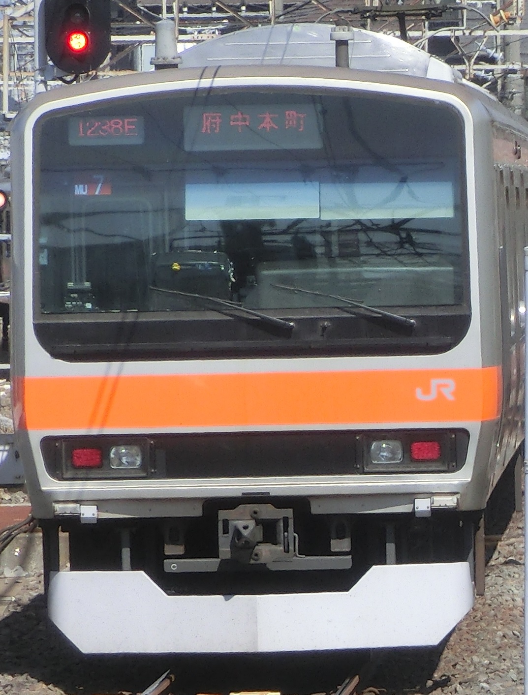 E231-MU7.jpg