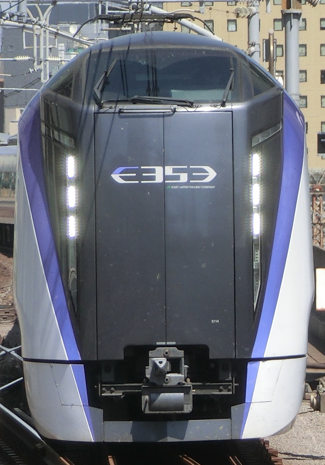 E353-S114.jpg