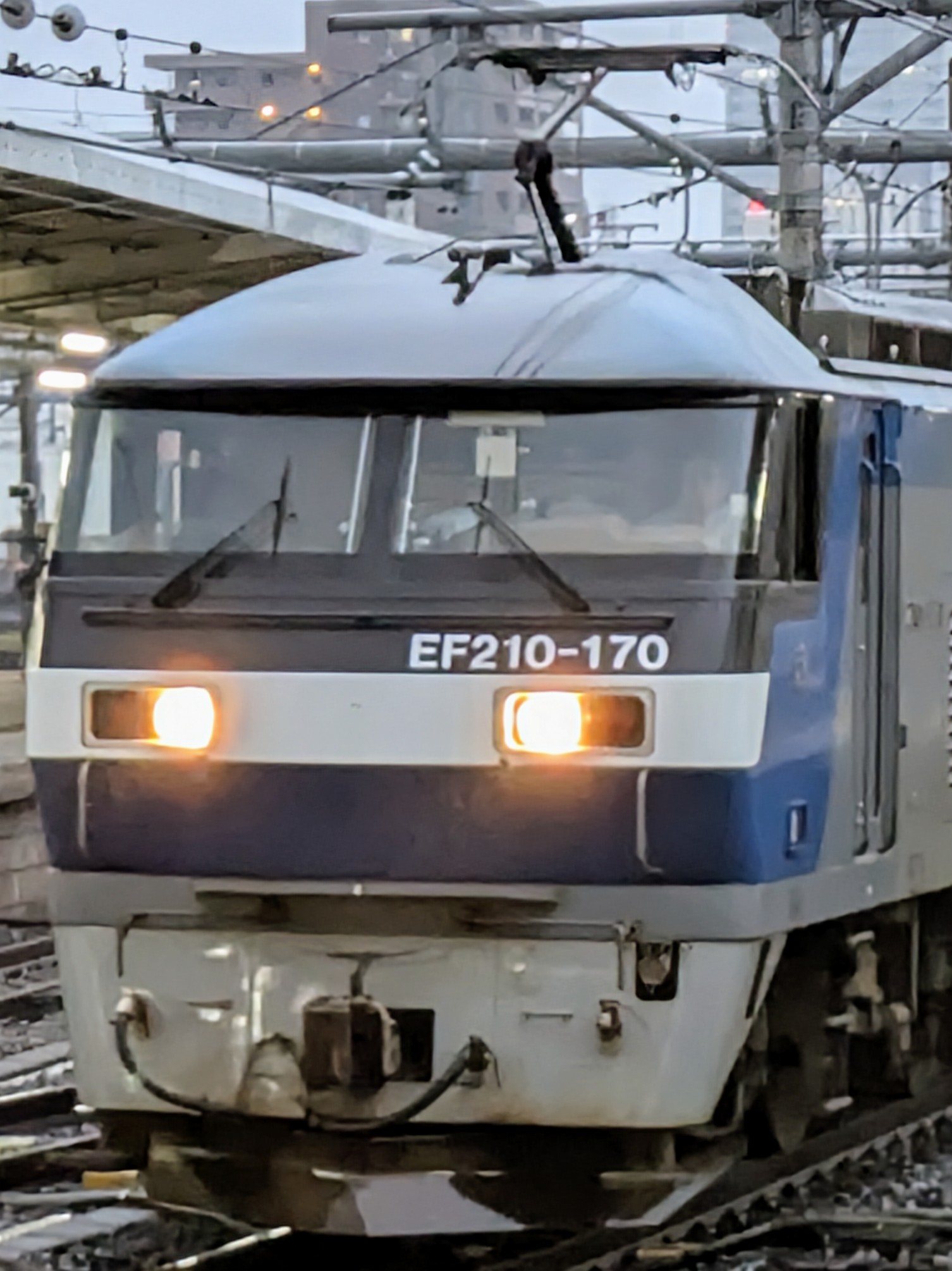 EF210-170.jpg