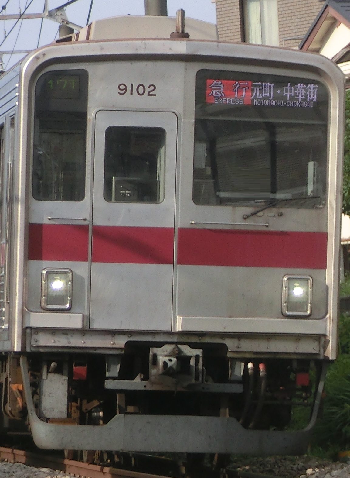 tb-9102-2.jpg