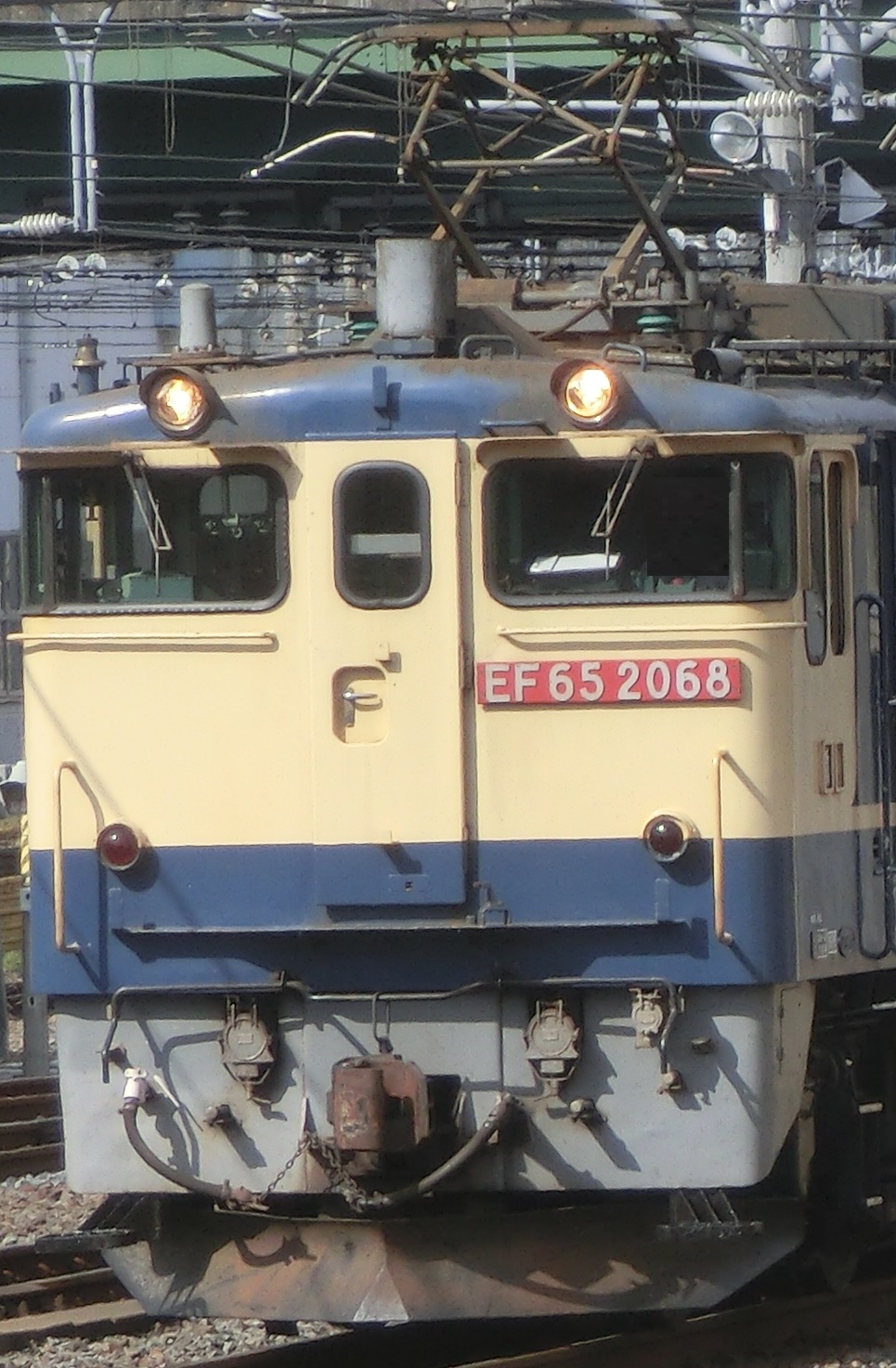 EF65-2068.jpg