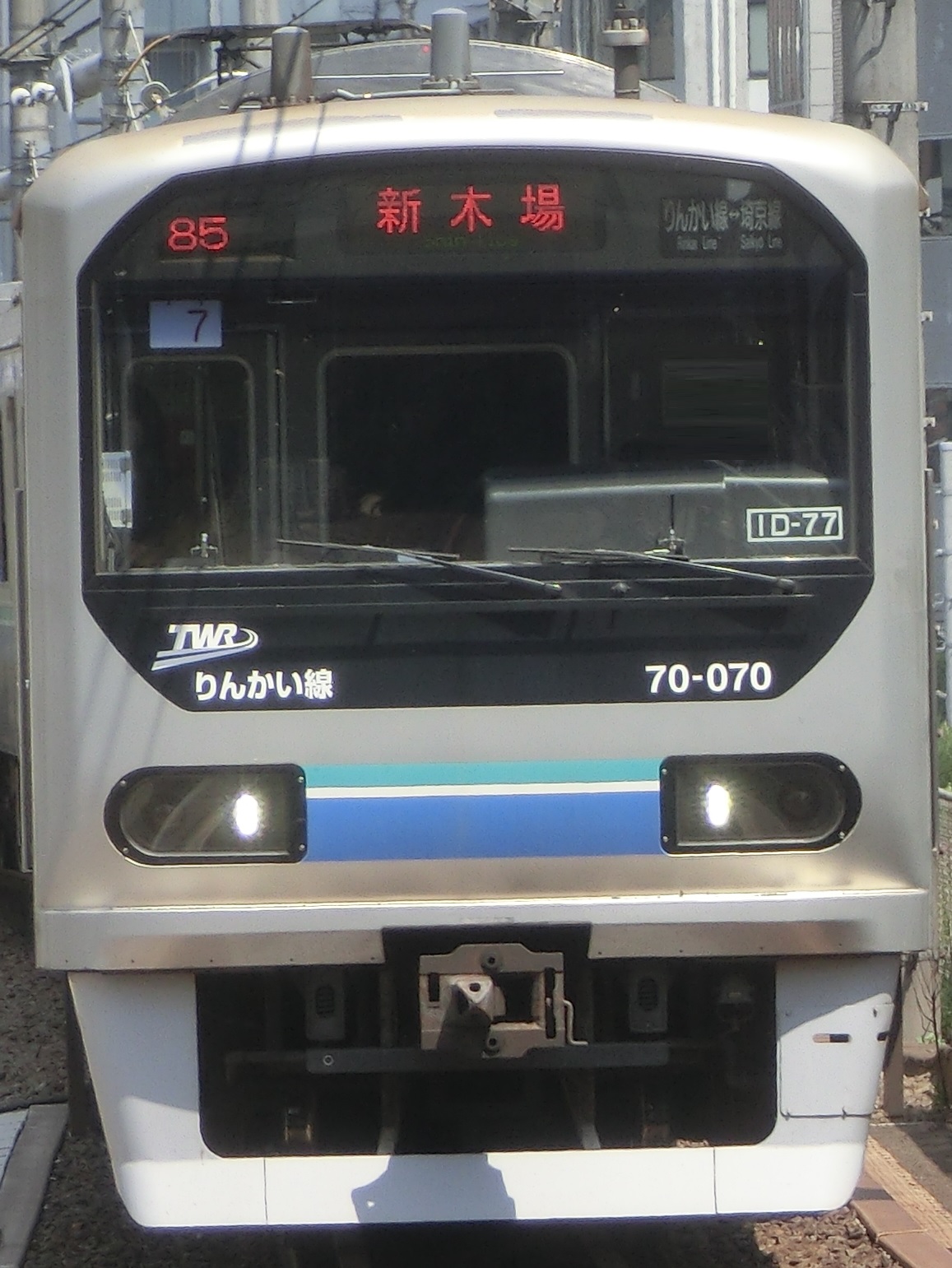 TWR70072.jpg