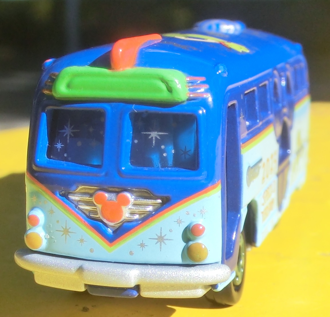 Tomica-DisneyResortcruiser.jpg