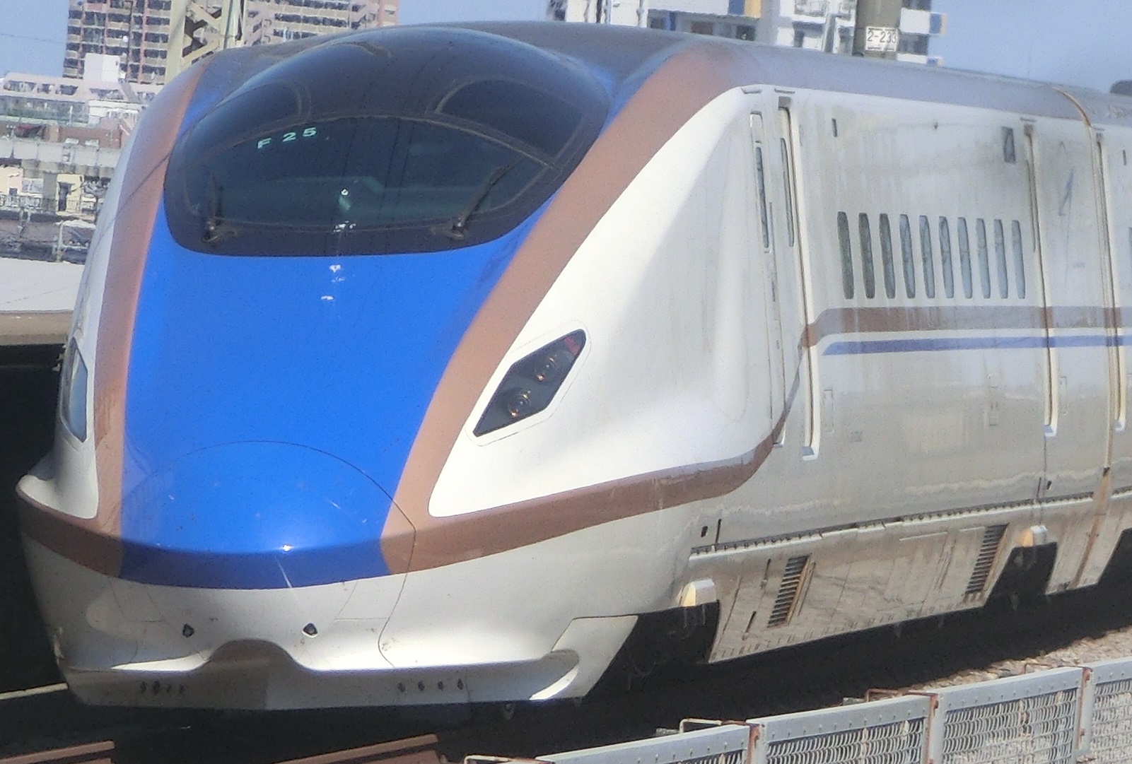 E7-F25.jpg