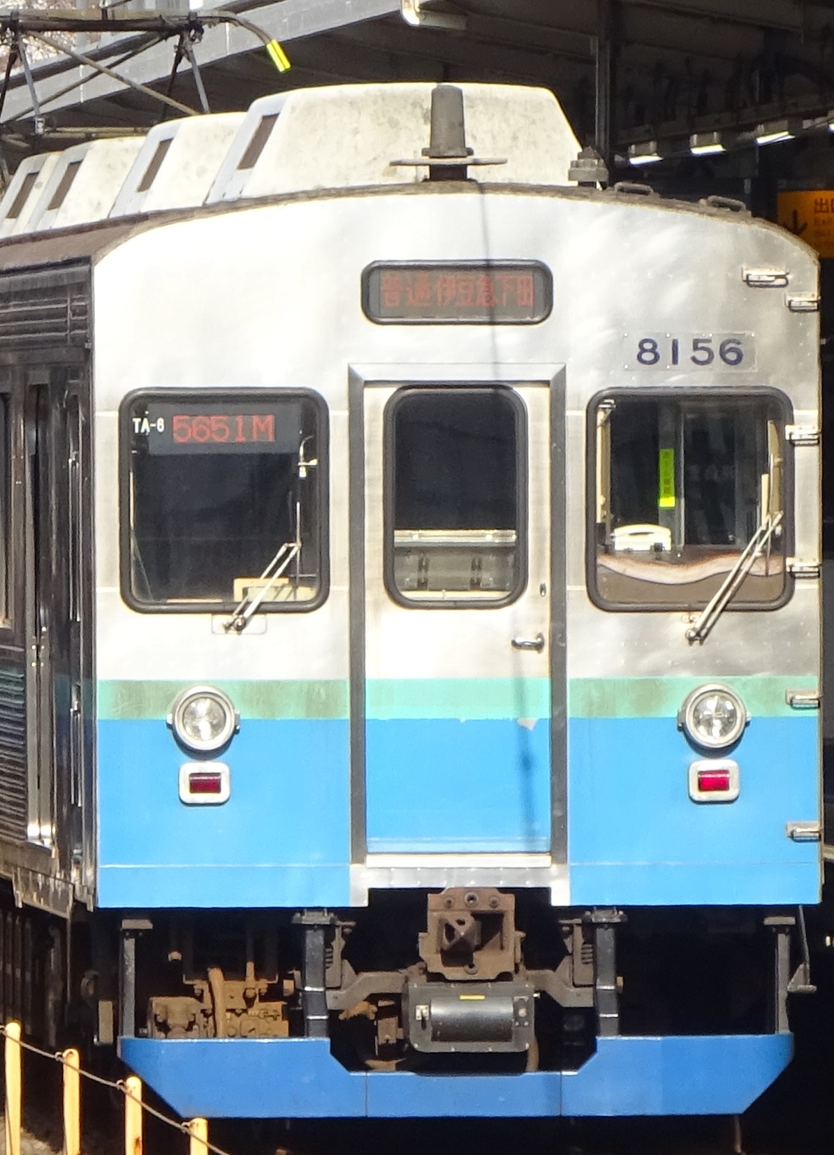 Iz8000TA6-4.jpg
