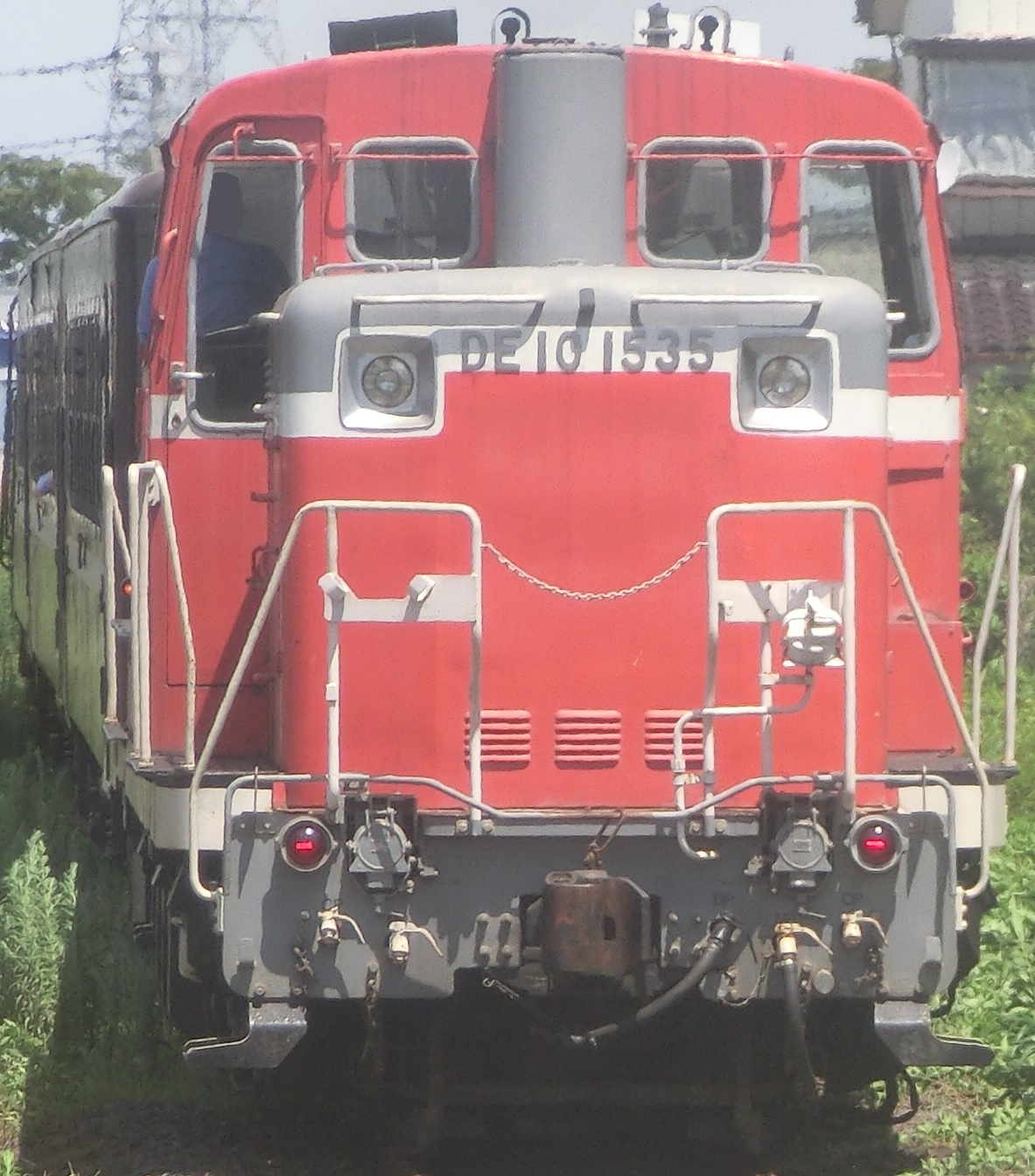 DE10-1535-6.jpg