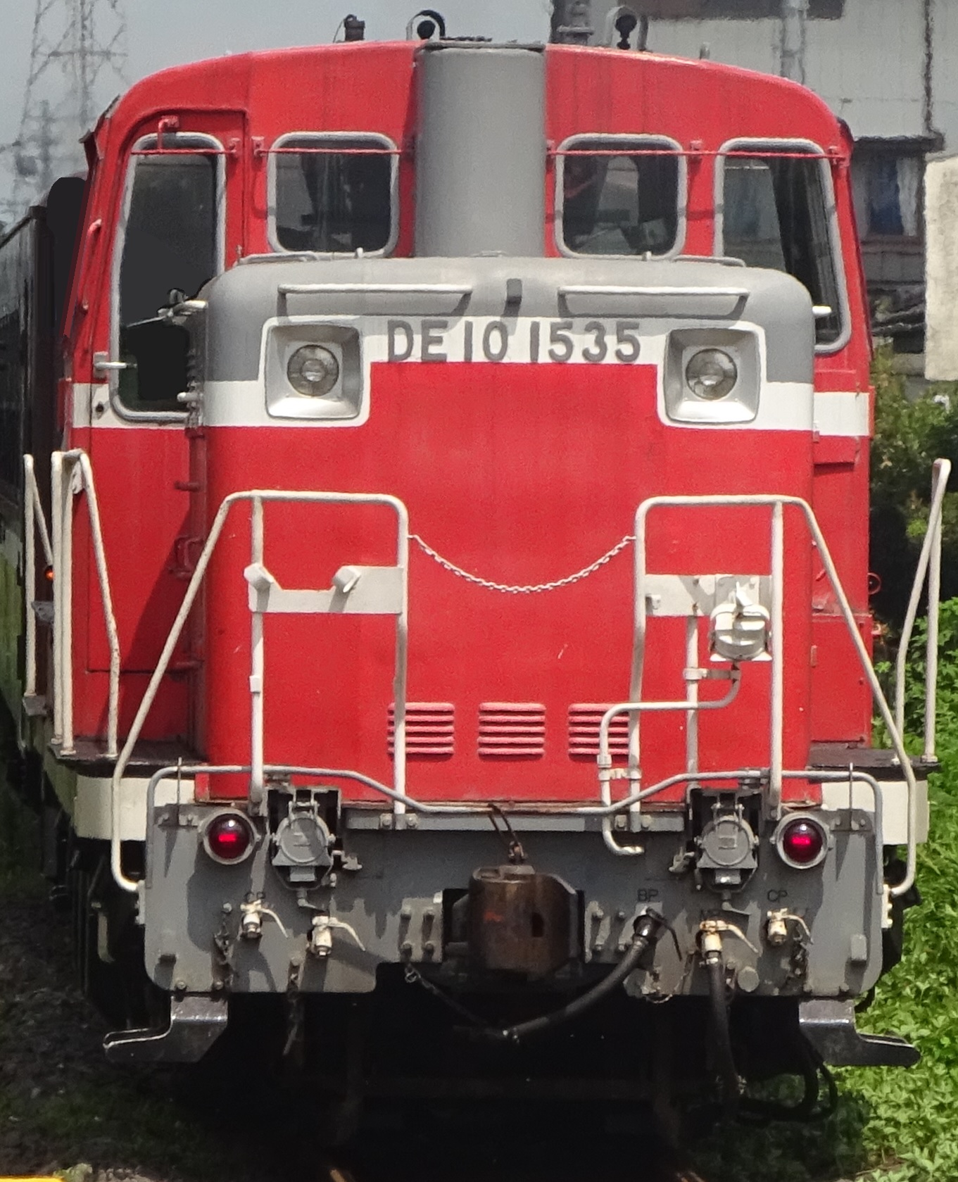 DE10-1535-8.jpg