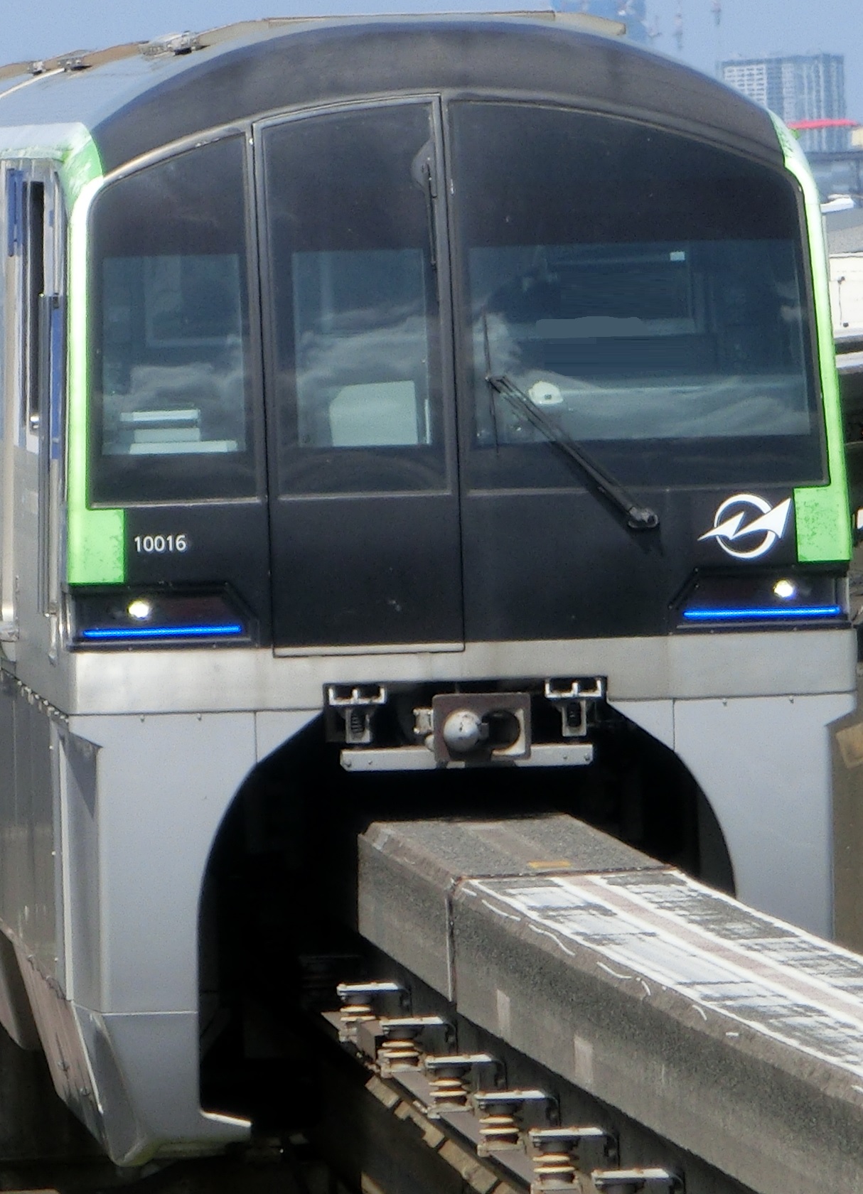 TMR10011-6.jpg