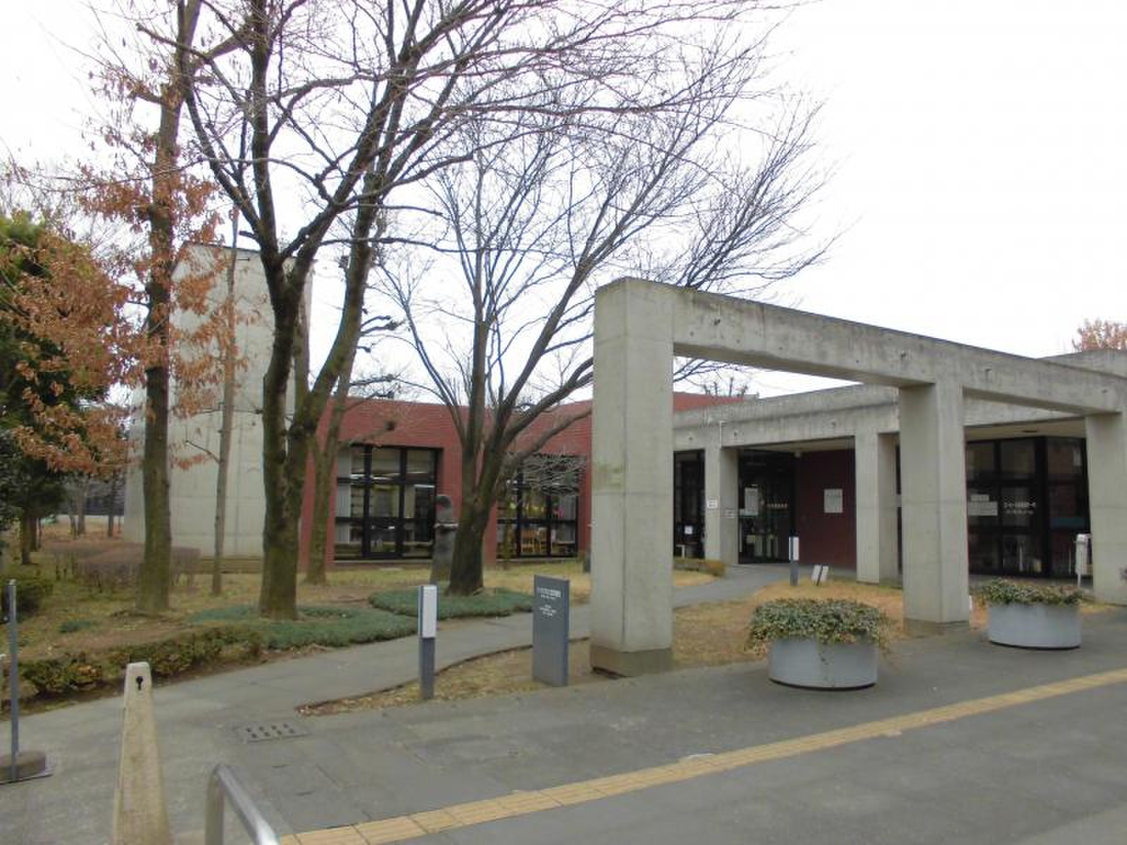 さいたま市立大宮東図書館.jpg