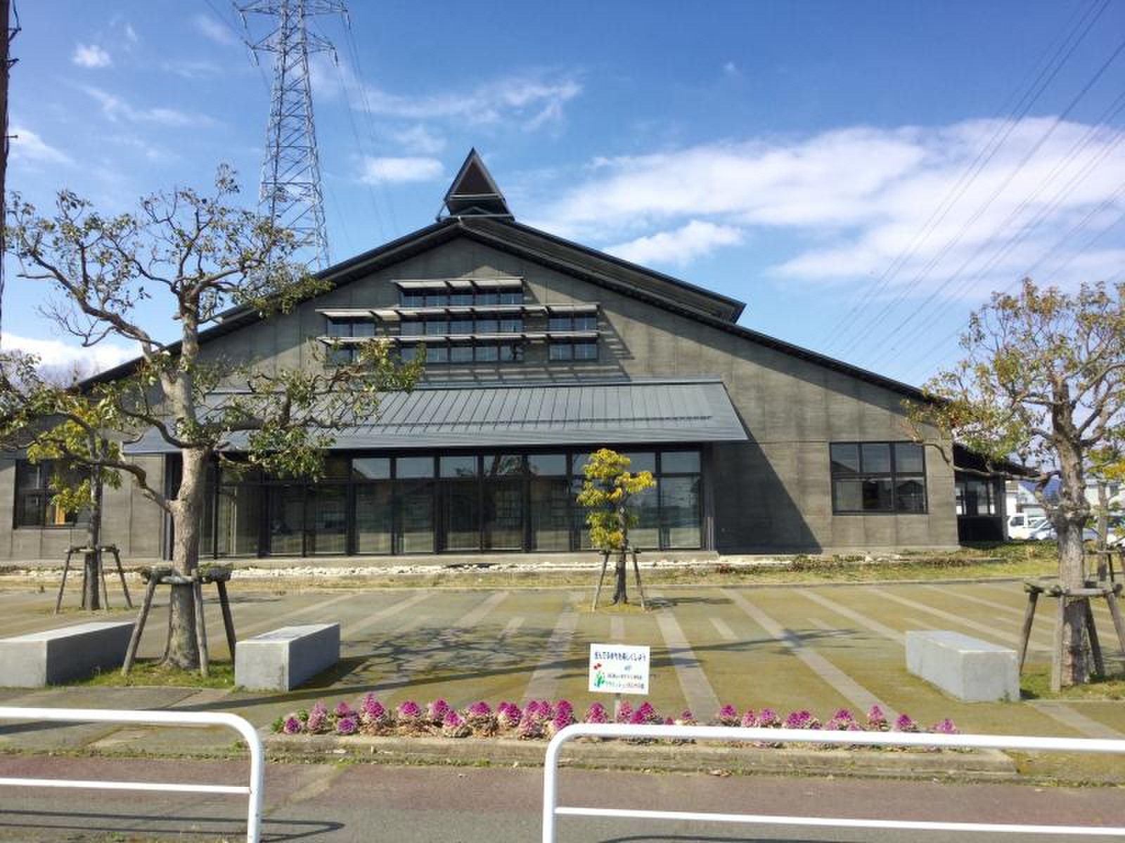 高島市立今津図書館.jpg