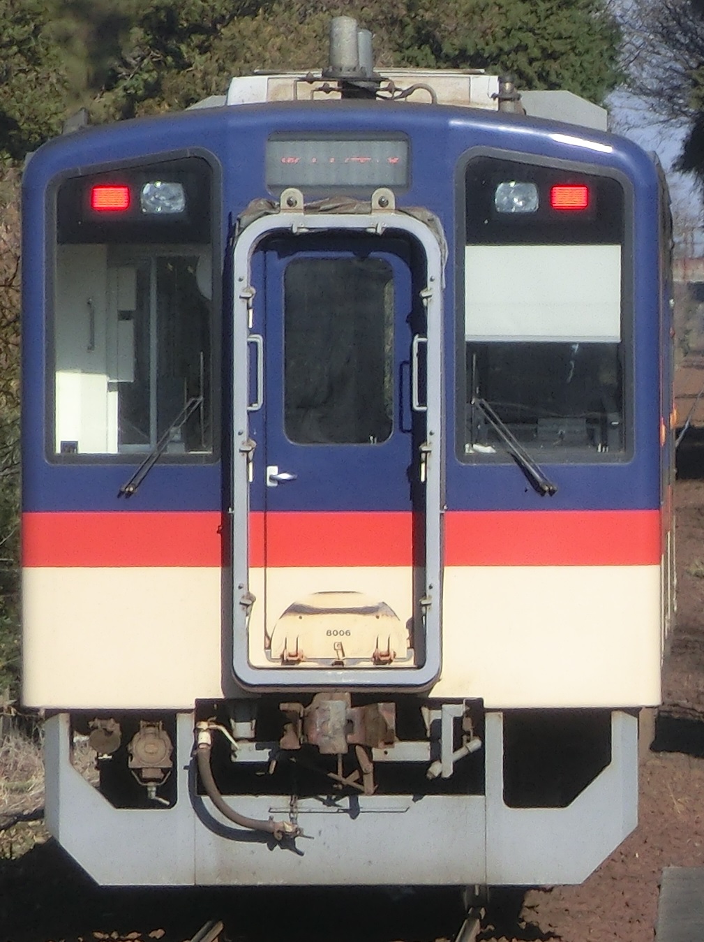 KRT8006-2.jpg