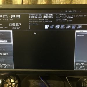 PC起動時下画面から進まなくなってしまった。何を設定すればいいのかわからない。心あるどなたか助けて頂ければ幸いです。