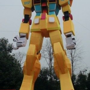 これ、10年ほど前に話題になった中国のパチモンガンダムじゃね？